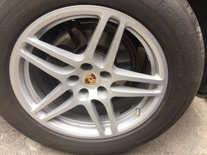 原廠保時捷Macan輪轂蓋彩標轉讓，四個一套，車友福利